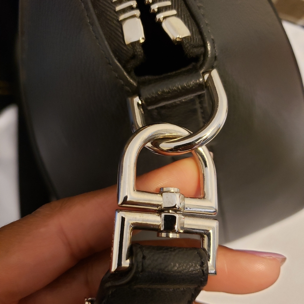💖Host pick💖Authentic Givenchy Antigona medium - Picture 4 of 7
